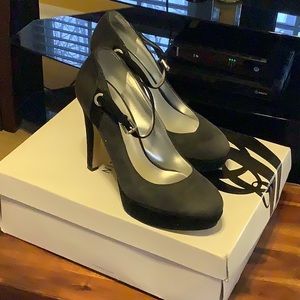 Women’s Heels - Size 6